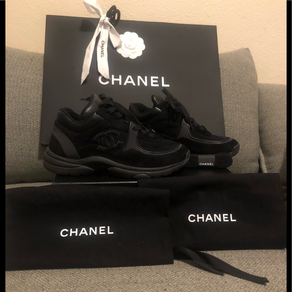 Chanel 2020 SS Black Suede/Calfskin Sneakers Women